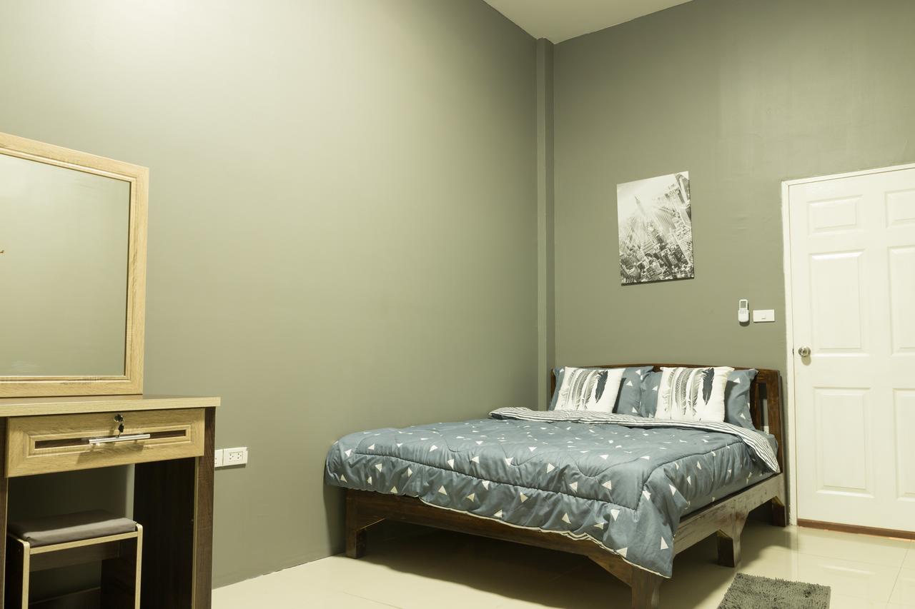 צ'יאנג מאי Iris Hostel מראה חיצוני תמונה