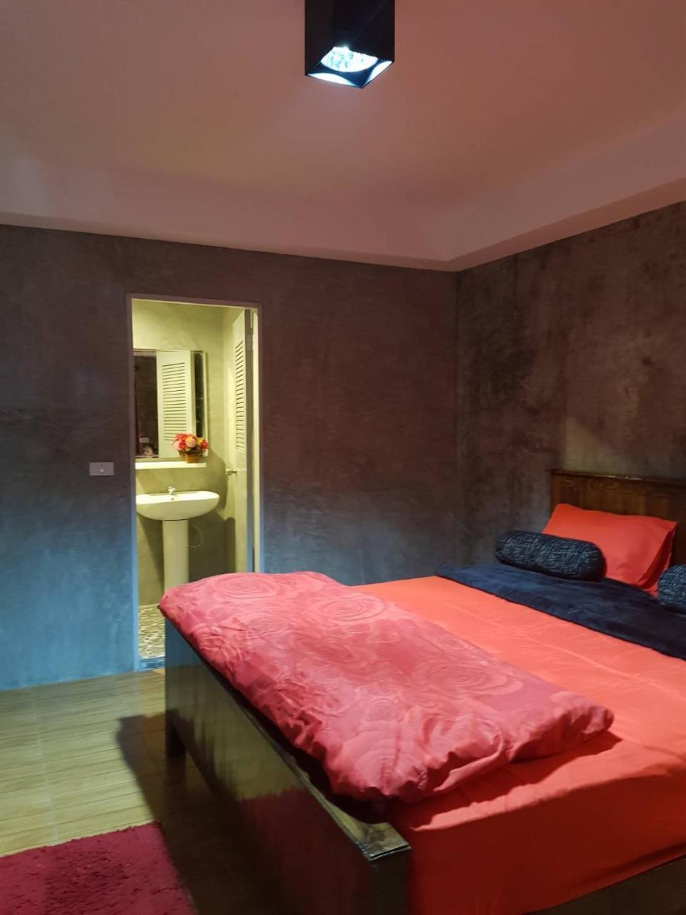 צ'יאנג מאי Iris Hostel מראה חיצוני תמונה
